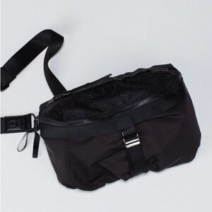 Lululemon Go Lightly Bag